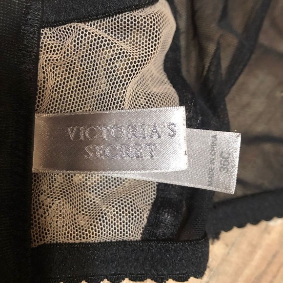 36C vs unlined mesh bra - Picture 6 of 7